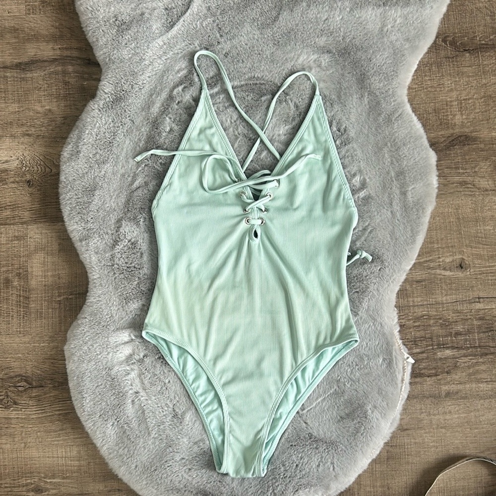 Quint Soul Malibu lace up ribbed one piece swimsuit size S
